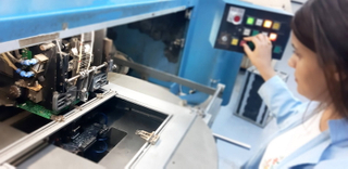 How Do SMT PCB Loaders Improve Production Efficiency-2.jpg