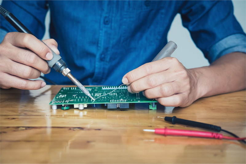 What Safety Precautions Should Be Taken When Operating SMD Soldering Machines3
