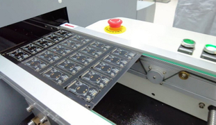 universal instruments smt line8.jpg