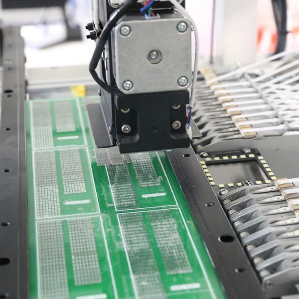 How Does The Tape And Reel Process Work in Surface Mount Technology2